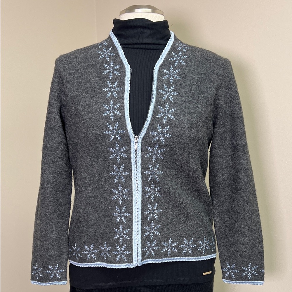 Talbots Wool Zip Cardigan Gray and Light Blue Trim and Embroidered Snow Flakes M - Picture 2 of 8